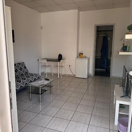 Marysapartments By The Airport Markopoulo Mesogaias Ngoại thất bức ảnh